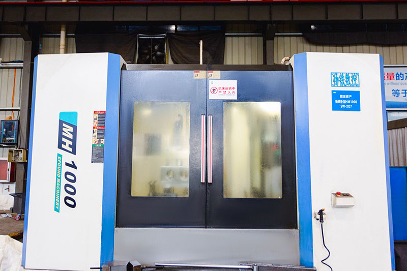 آلات CNC من يانغ آيرون